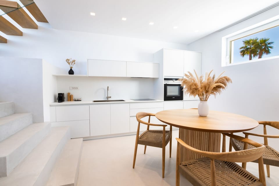 Superior Villa | Private kitchen | Fridge, microwave, oven, stovetop