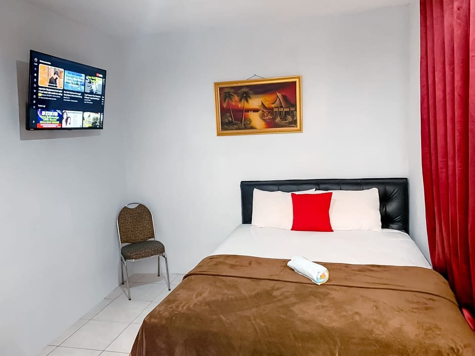 Deluxe Room | Minibar, desk, laptop workspace, WiFi (free)