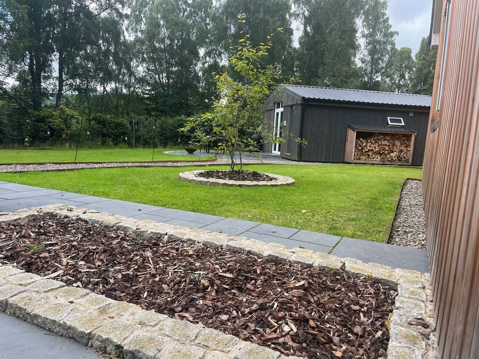 Cottage | Property grounds