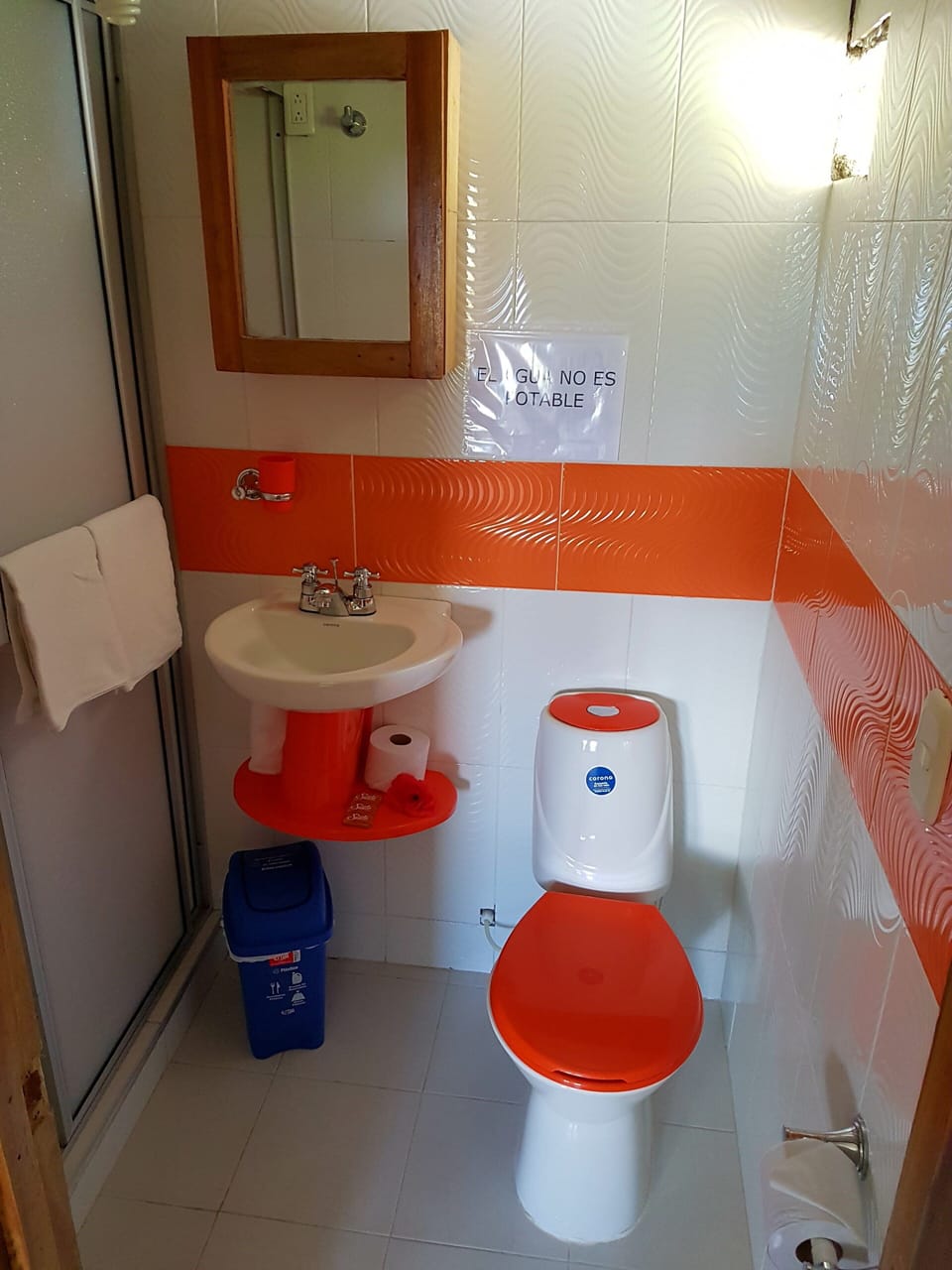 Standard Quadruple Room | Bathroom | Shower, towels, soap, toilet paper