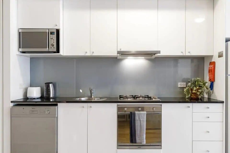 An equipped kitchen.