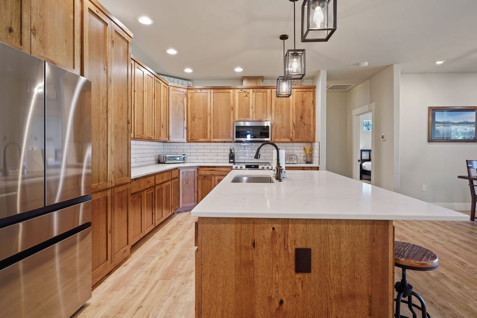 House, 4 Bedrooms | Private kitchen | Fridge, oven, stovetop, coffee/tea maker