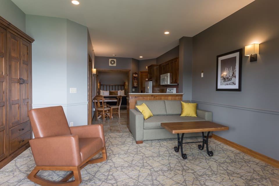Suite, Lake View (Pets Not Allowed) | Room amenity