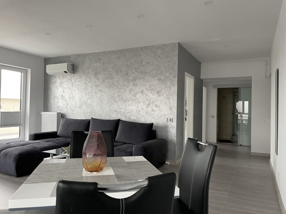 Unique Penthouse Lakeview W19 Apartment in Bucharest