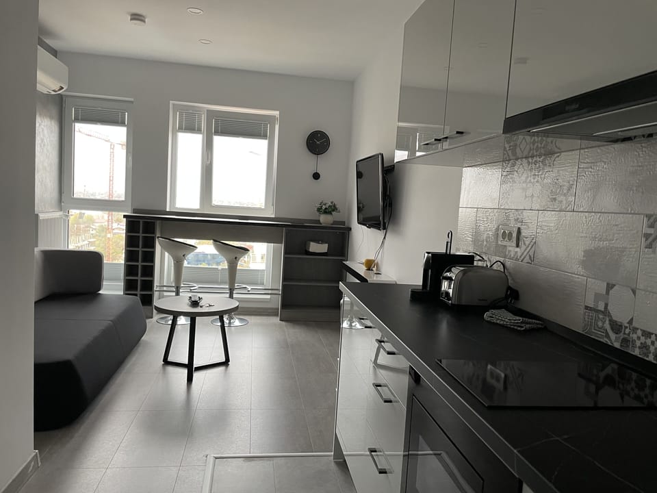 Signature Penthouse | 3 bedrooms, Egyptian cotton sheets, premium bedding, down comforters