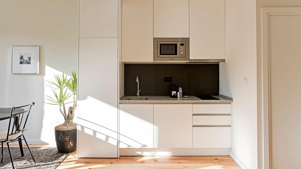 Fully equipped kitchenette for the best homecooked meals! #cooking