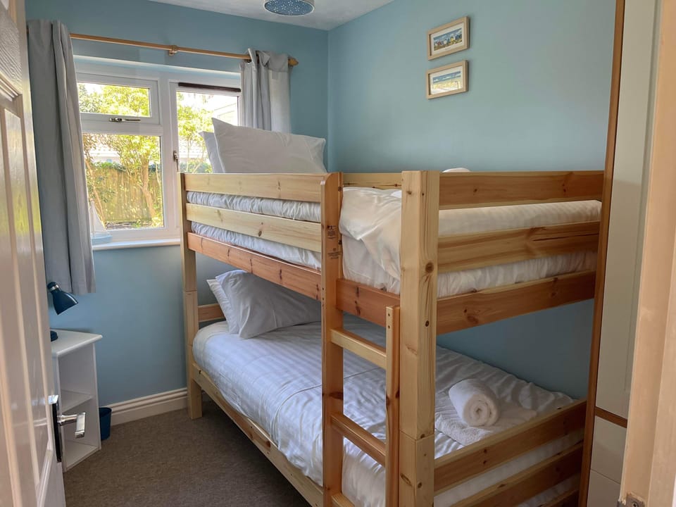 Cottage | 3 bedrooms, individually decorated, individually furnished, free WiFi