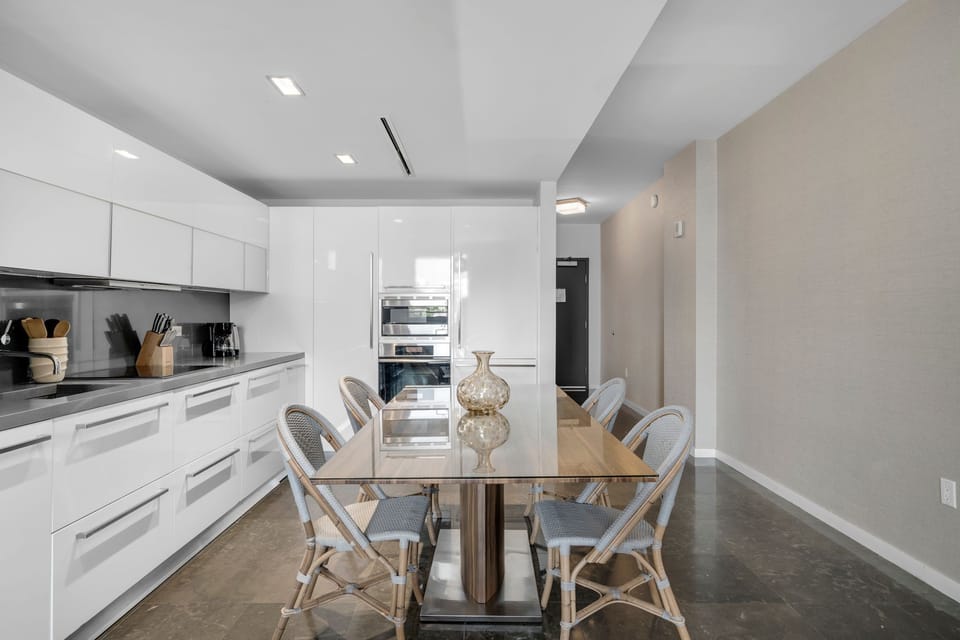 Fully-equipped kitchen!