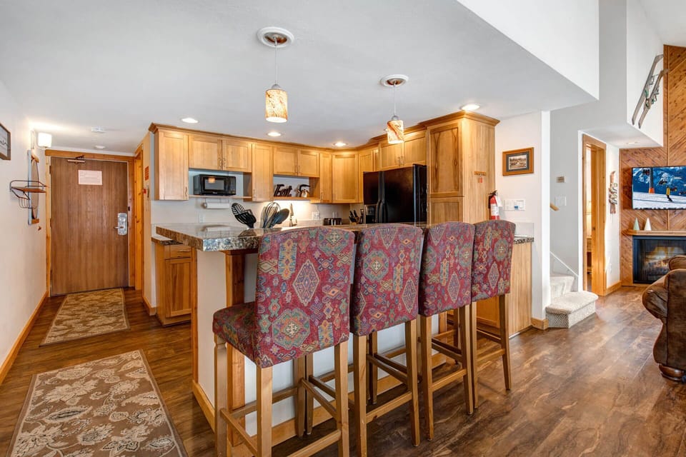 Prospector Lodge 632: Full kitchen