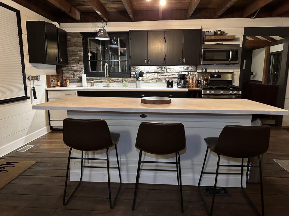 Seating for 3 at Kitchen, and 8 at Dining Table!