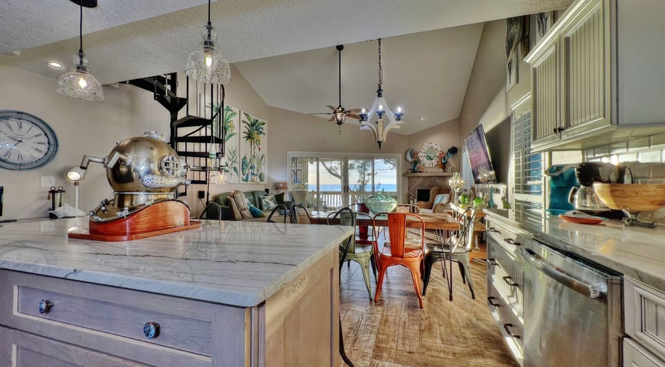 Jeff and Gina Properties - Pipers Run 8 (PR8) - Indian Shores - 3 Bedroom - 3 Bathroom - Gulf Front - Waterfront - Beach Front