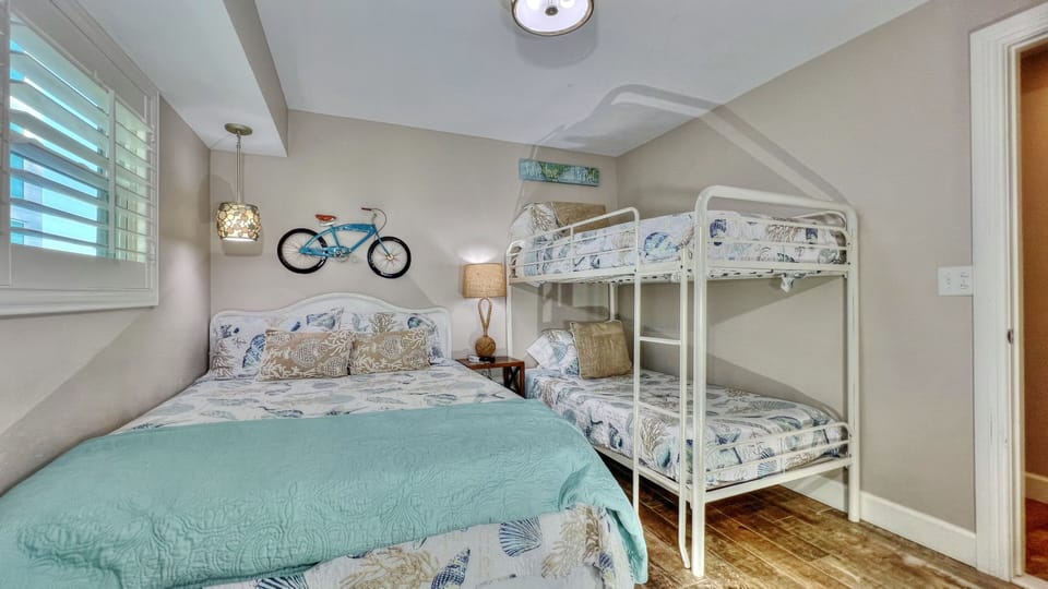 Jeff and Gina Properties - Pipers Run 8 (PR8) - Indian Shores - 3 Bedroom - 3 Bathroom - Gulf Front - Waterfront - Beach Front