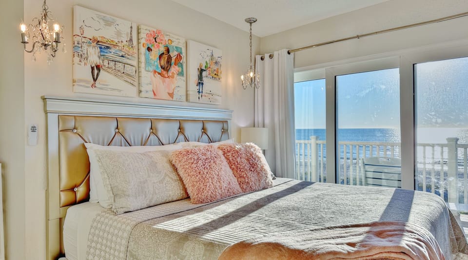 Beach Haven B4 (BHB4) – Treasure Island - Check out this “InstaWorthy” Gulf Coast treasure by Jeff and Gina! The beach is your backyard at this private three bedroom three bathroom townhome!