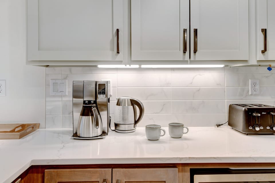 Sleek White Custom Slab Granite Countertops