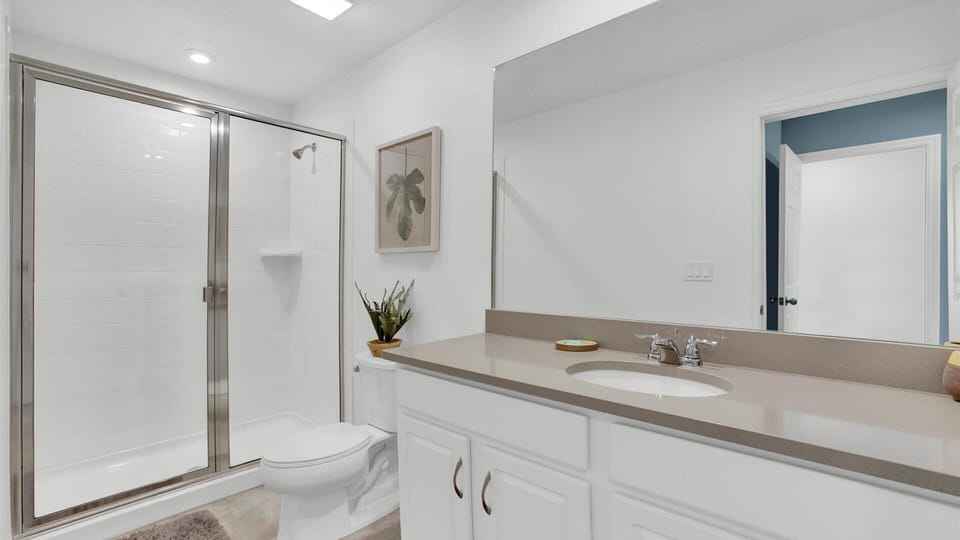 King Suite Bathroom 2 Upstairs
Shower