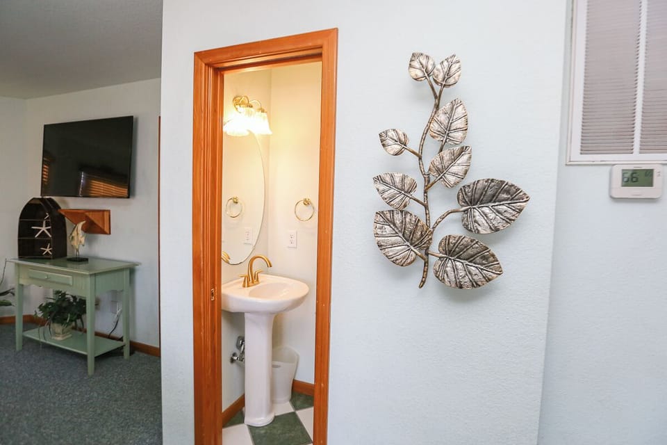 Bathroom 3 2025; Half bath mid level