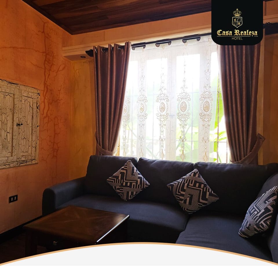 Family Room, 1 Bedroom, Non Smoking, Garden View | Living area | 32-inch Smart TV with digital channels, TV, Netflix