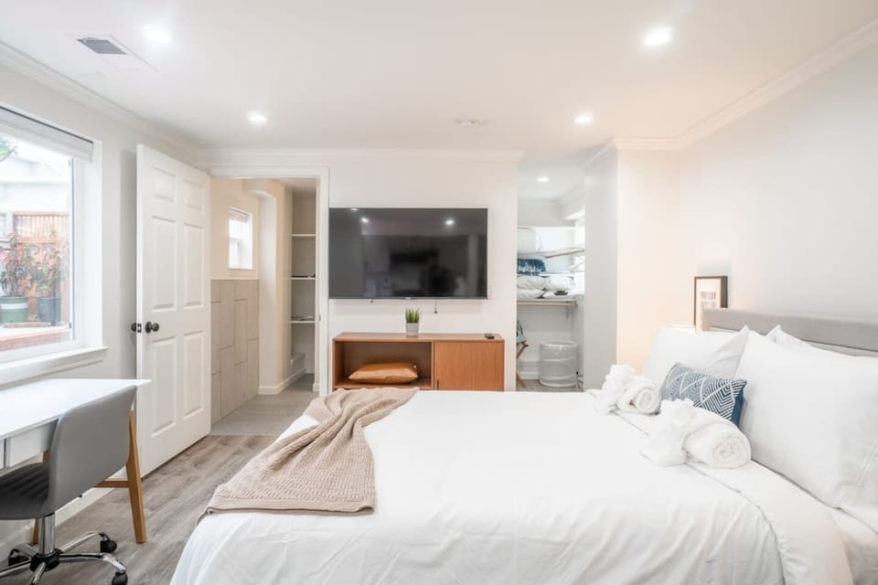 Watch your favorite movie or Netflix series while relaxing in our comfy bed