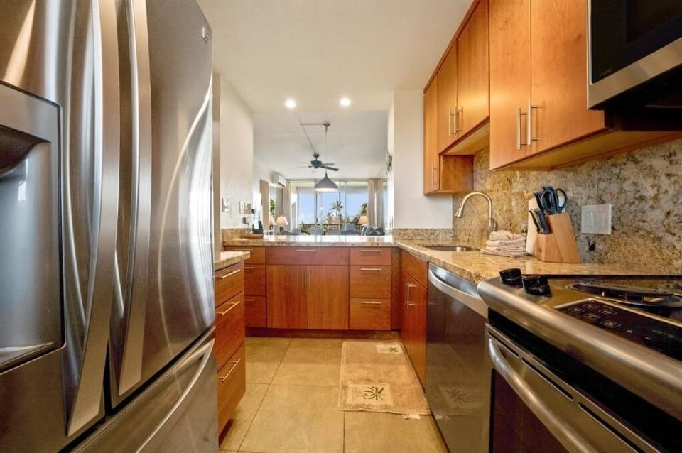 Condo, 2 Bedrooms | Private kitchen | Coffee/tea maker, fridge, oven, toaster