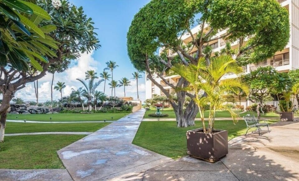 Condo, 1 Bedroom | Property grounds