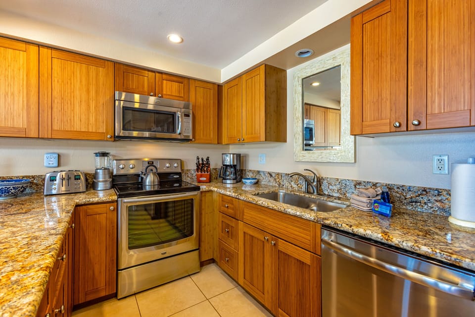 Condo, 2 Bedrooms | Private kitchen | Coffee/tea maker, fridge, oven, toaster