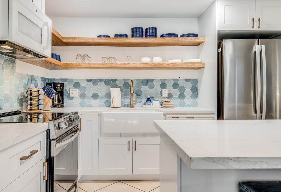 Condo, 1 Bedroom | Private kitchen | Coffee/tea maker, fridge, oven, toaster