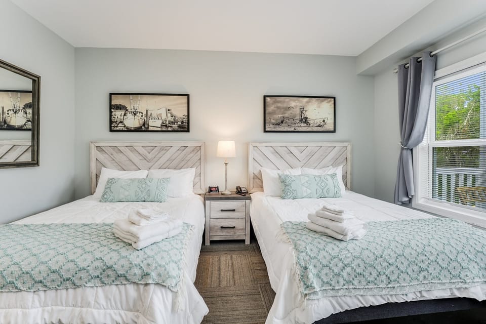 Double queen bed