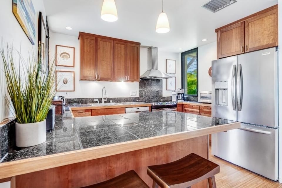 Condo, 1 Bedroom | Private kitchen | Coffee/tea maker, fridge, oven, toaster