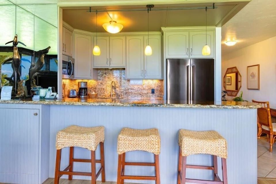 Condo, 1 Bedroom | Private kitchen