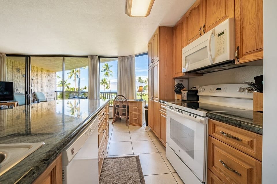 Condo, 2 Bedrooms | Private kitchen | Coffee/tea maker, fridge, oven, toaster