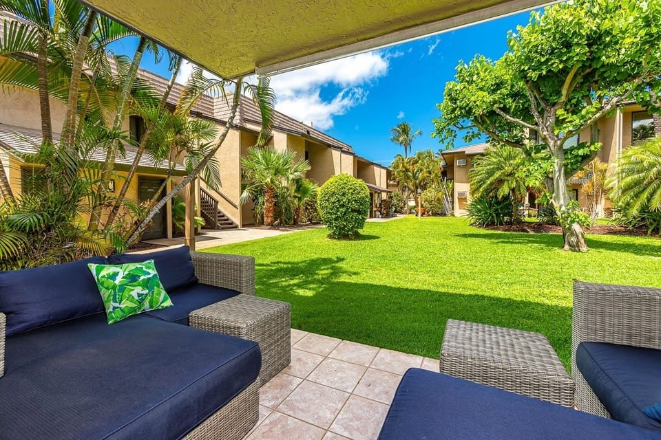 Condo, 2 Bedrooms | Property grounds