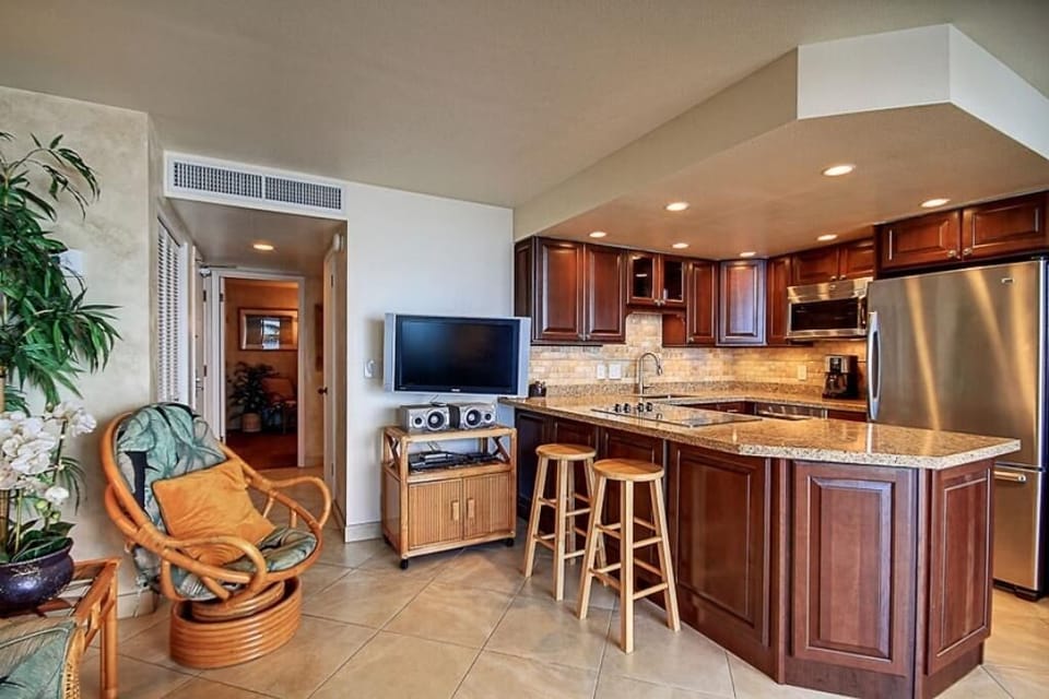 Condo, 1 Bedroom | Private kitchen | Coffee/tea maker, fridge, toaster