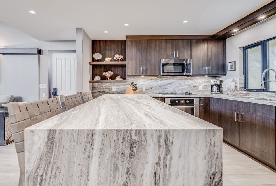 Condo, 3 Bedrooms | Private kitchen | Coffee/tea maker, fridge, oven, toaster