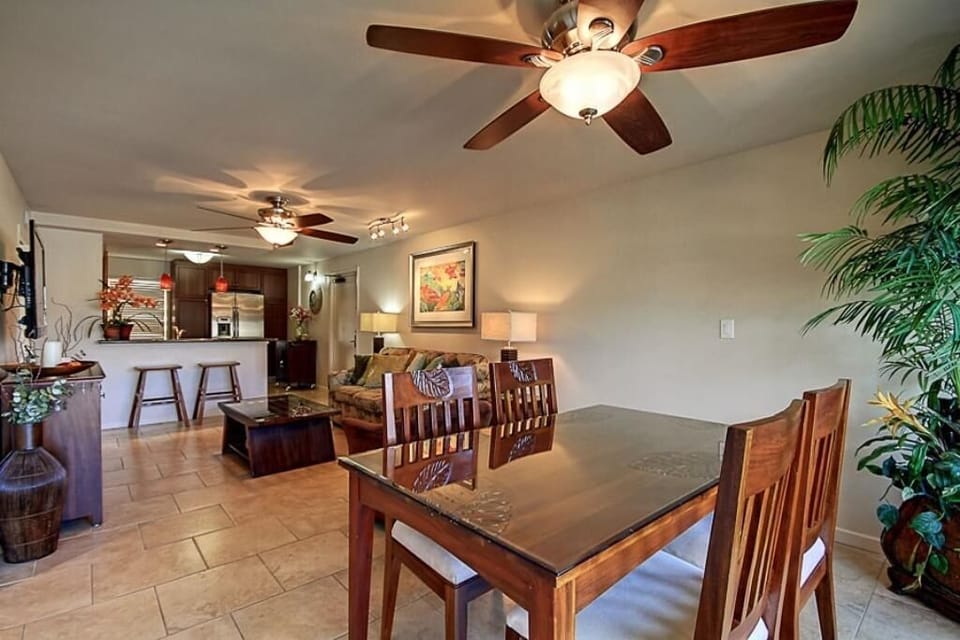Condo, 2 Bedrooms | Interior