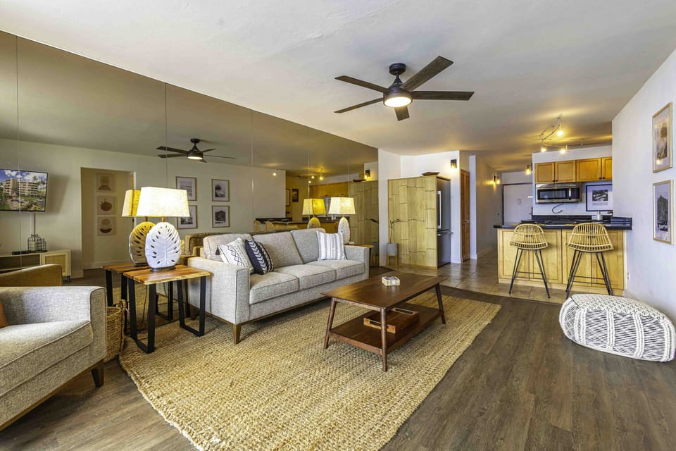 Condo, 2 Bedrooms | Living area | Smart TV