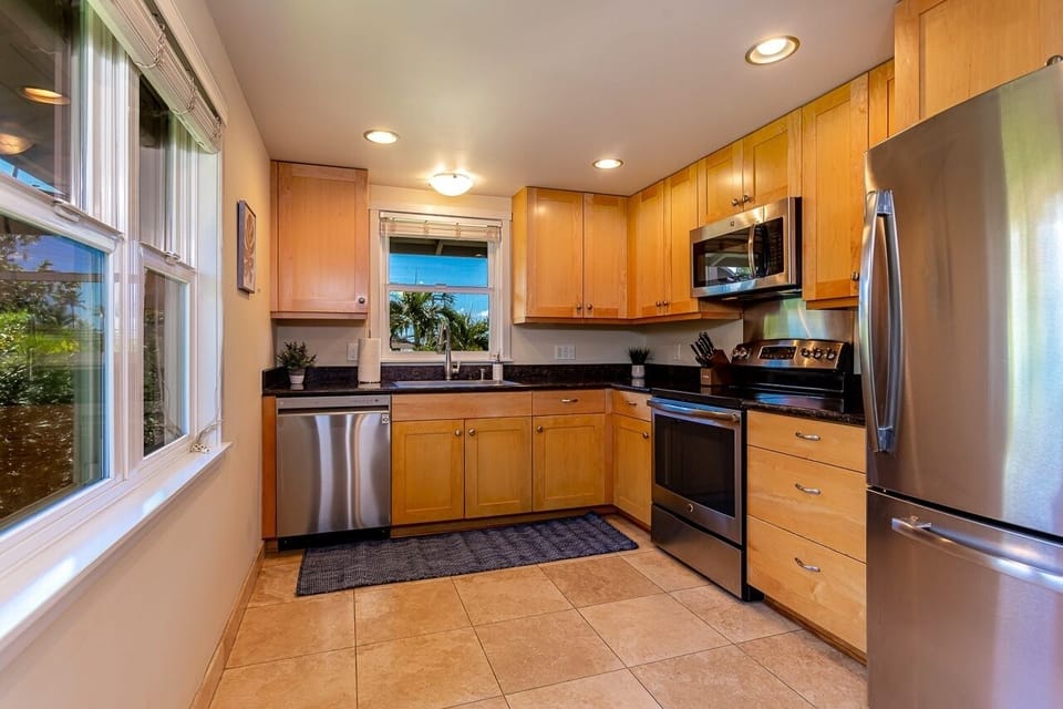 House, 4 Bedrooms | Private kitchen | Fridge, oven, dishwasher, coffee/tea maker