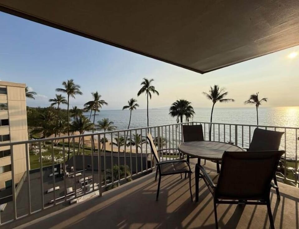 Condo, 2 Bedrooms | Outdoor dining