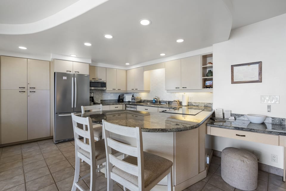 Condo, 1 Bedroom | Private kitchen | Coffee/tea maker, fridge, oven, toaster