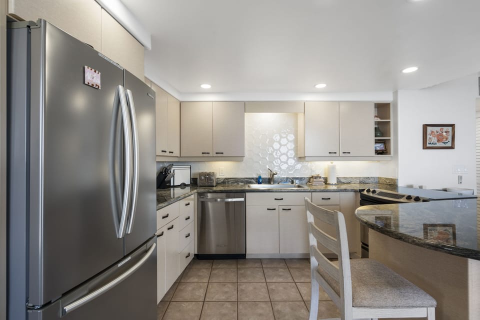 Condo, 1 Bedroom | Private kitchen | Coffee/tea maker, fridge, oven, toaster