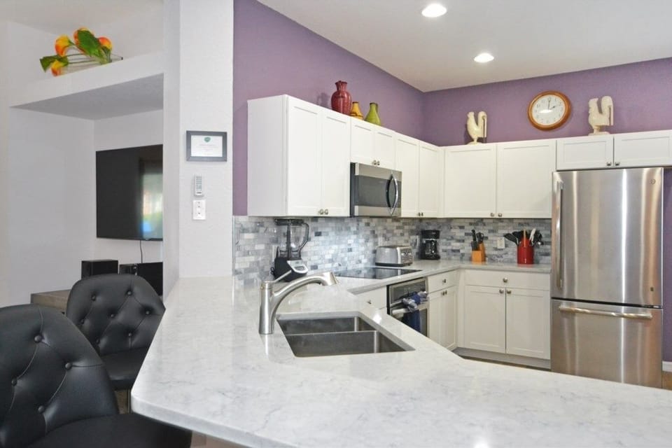 House, 4 Bedrooms | Private kitchen