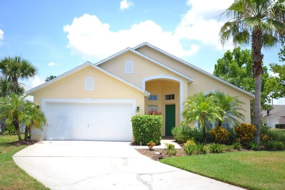 House, 4 Bedrooms | Exterior