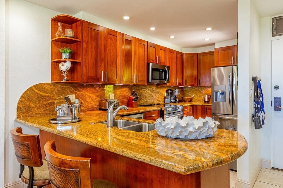 Condo, 1 Bedroom | Private kitchen | Coffee/tea maker, fridge, oven, toaster