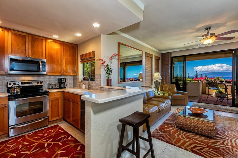 Condo, 1 Bedroom | Private kitchen | Coffee/tea maker, fridge, oven, toaster