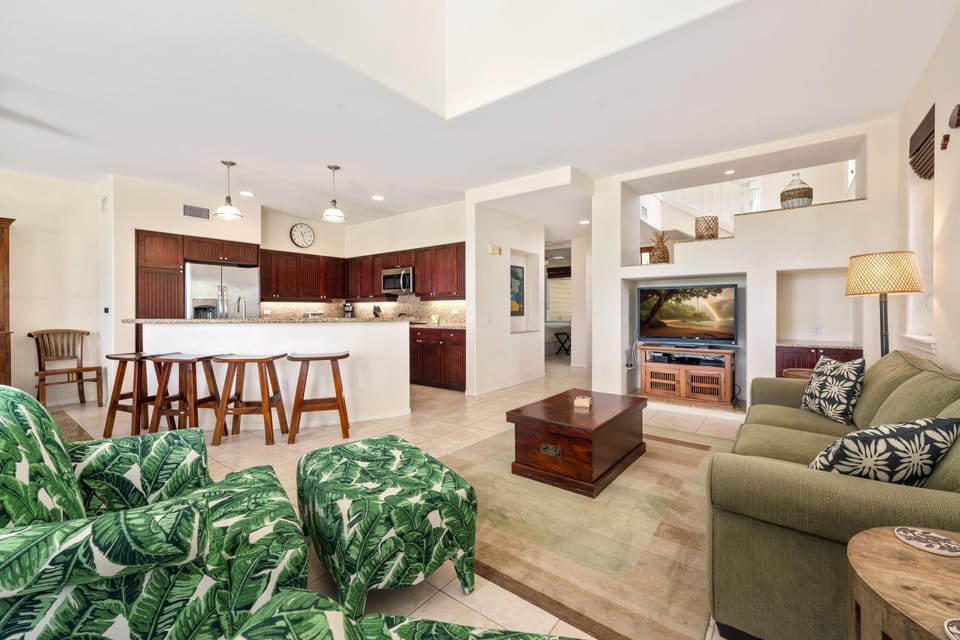 Condo, 3 Bedrooms | Living area | Smart TV