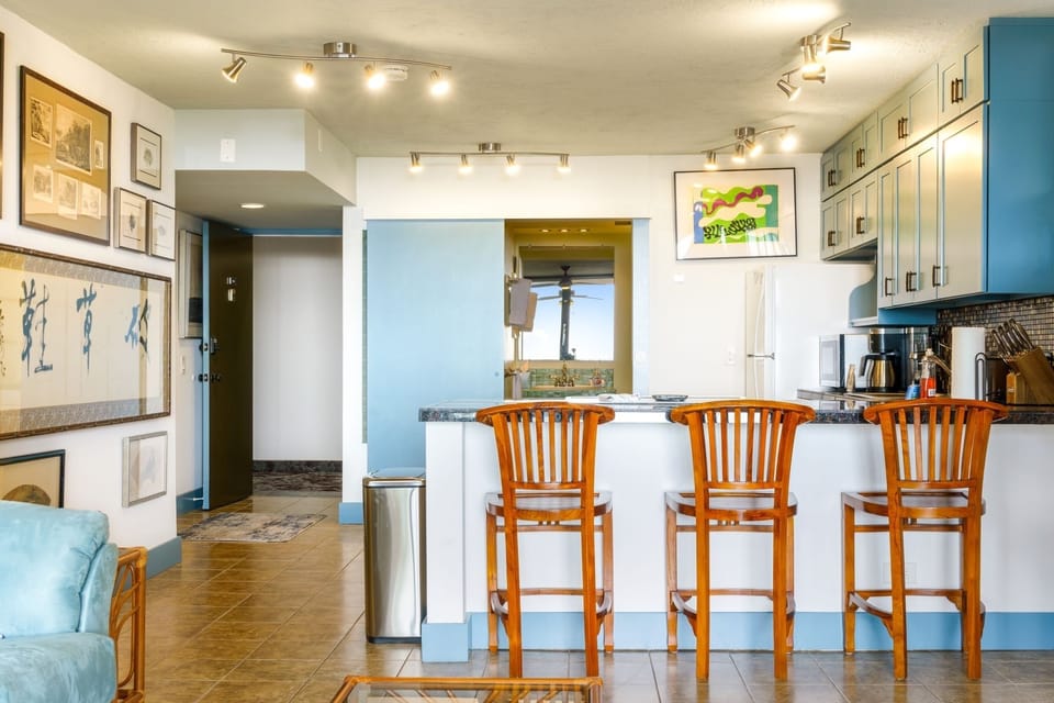 Condo, 1 Bedroom | Private kitchen | Fridge, oven, dishwasher, coffee/tea maker