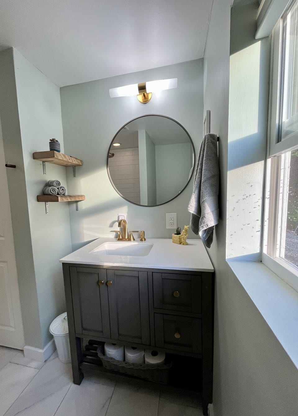 Bathroom cabinet with ample storage for your toiletries.