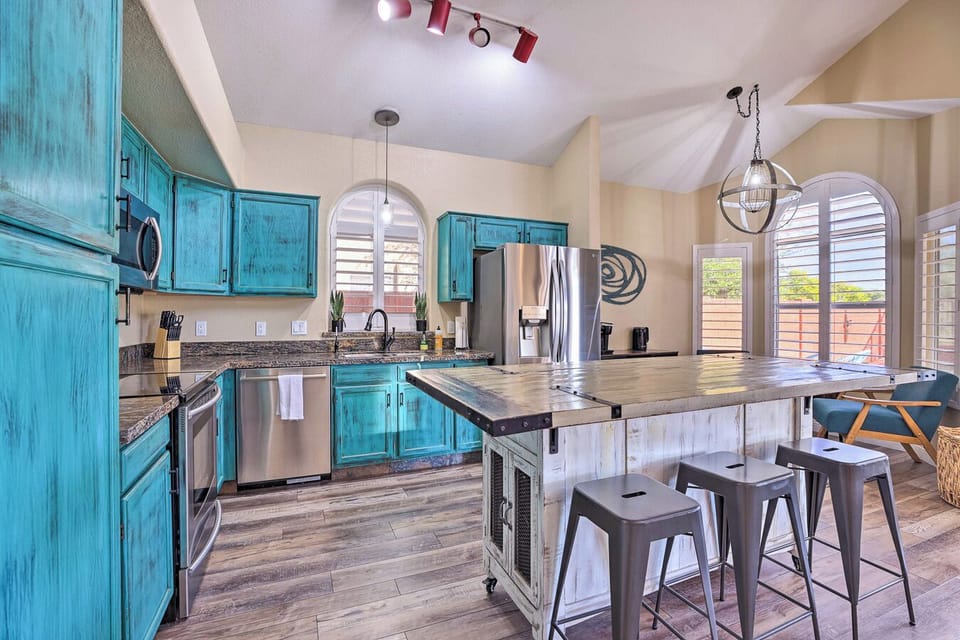 Kitchen with Arizona desert design. Has coffee nook for quiet mornings.