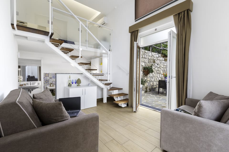 Apartment, Patio | Living area | 32-inch Smart TV with digital channels, TV