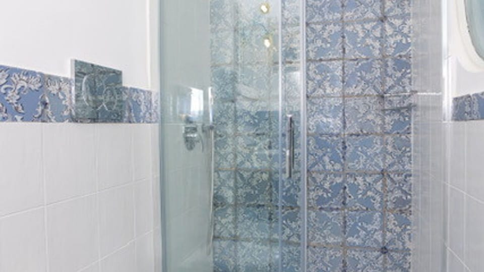 7a26f534628bc8c0d7f86dd7b999c0e8_HIGH.jpg