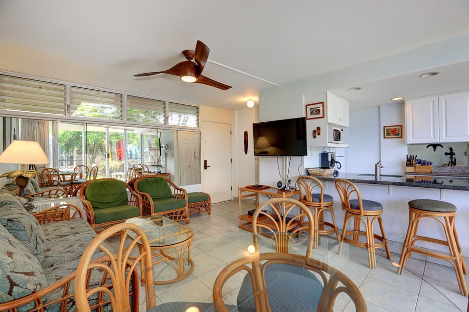 Condo, 2 Bedrooms | Interior